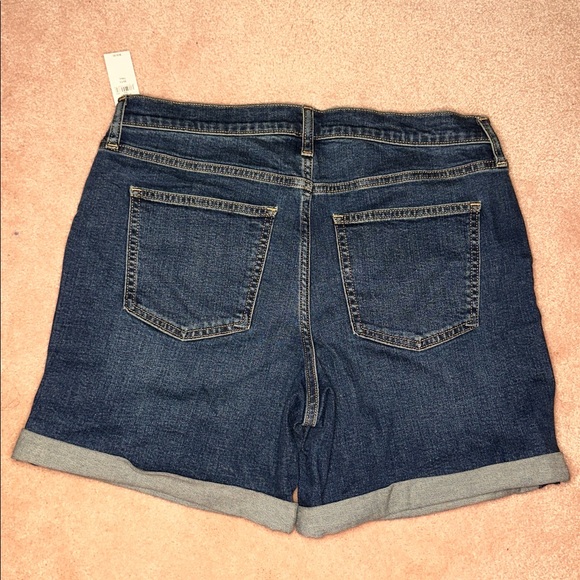 GAP 5” Girlfriend Short Mid Rise Low Stretch Dark Indigo Jean Shorts TALL NWT - Picture 2 of 5